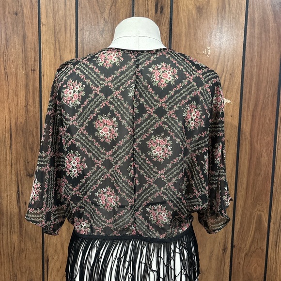 Floral Print Sheer Chiffon Bolero with Fringe - Picture 4 of 7